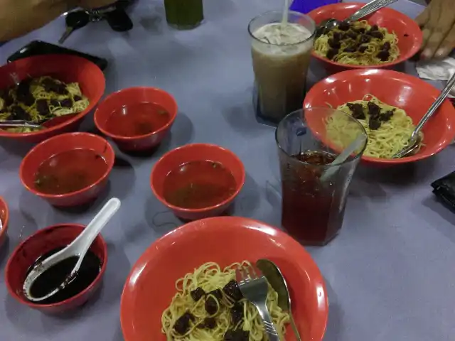 Mee Kolok Mangkuk Merah Food Photo 6