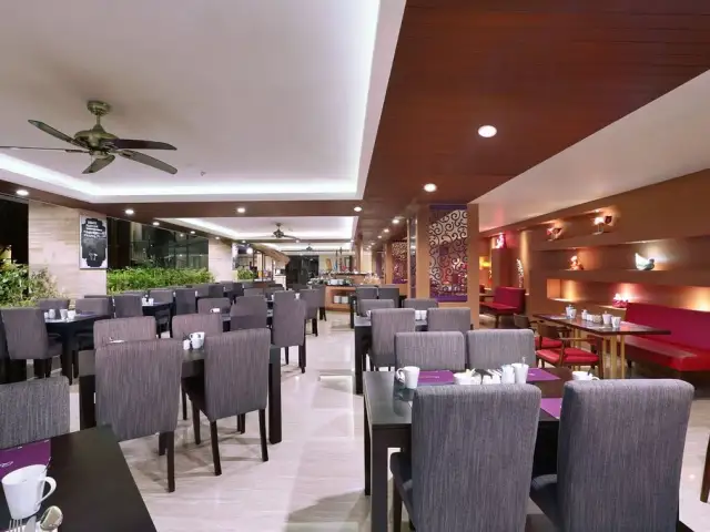 Gambar Makanan Bhira Restaurant 14