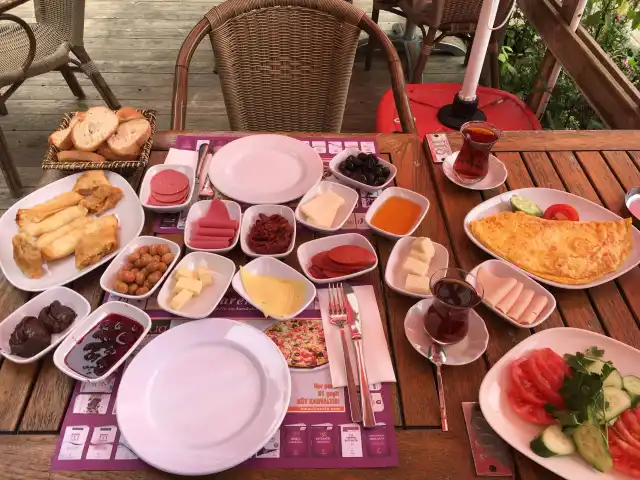 Frullati Cafe & Restaurant'nin yemek ve ambiyans fotoğrafları 16
