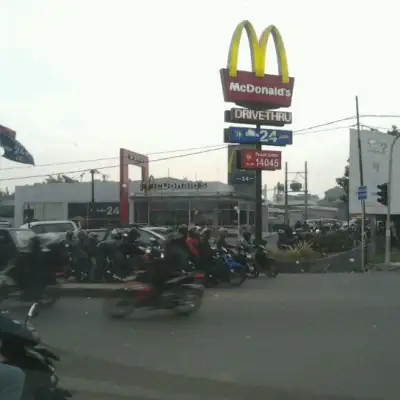 Mc Donald Buaran 24 Jam