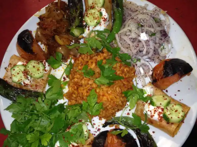 Mırra Urfa Kebapçısı'nin yemek ve ambiyans fotoğrafları 27