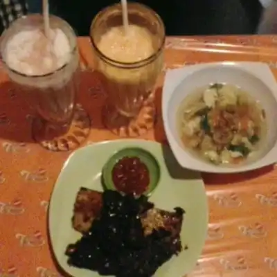 Lombok Ijo Resto & Cafe