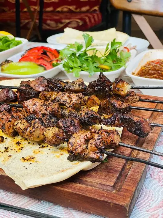TurguT Kebab Restaurant'nin yemek ve ambiyans fotoğrafları 2