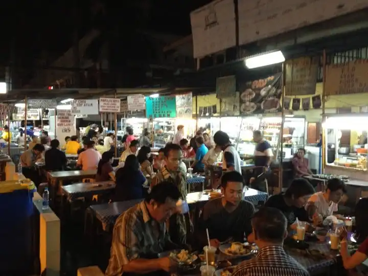 Open Air Food Court - Pluit Sakti