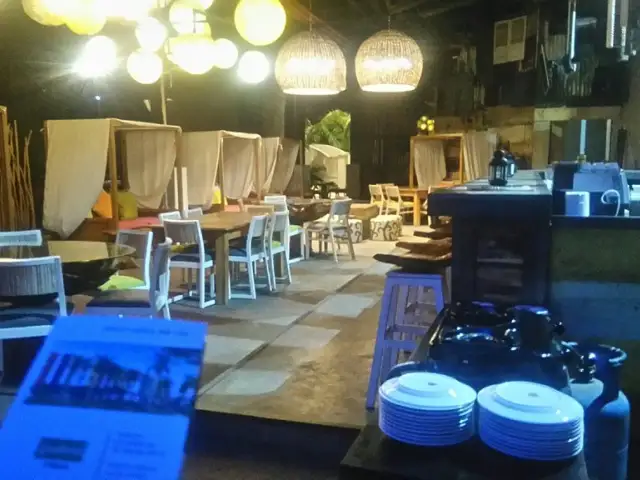 Gambar Makanan COMOZA Resto & Lounge 3