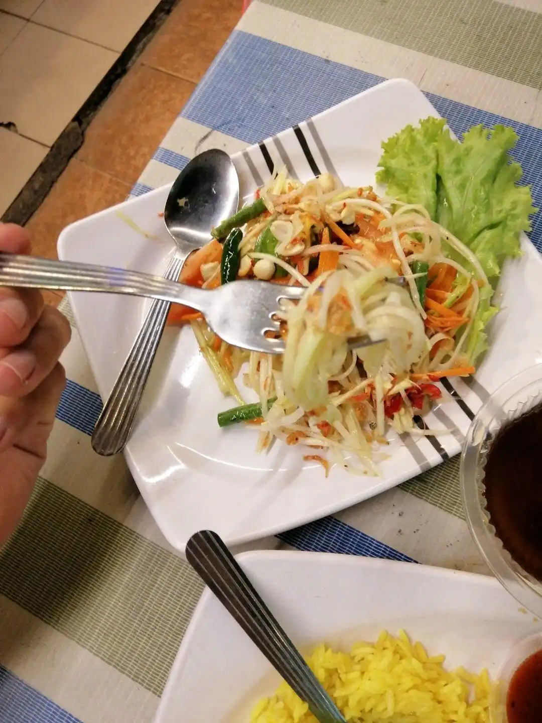 aisyah tomyam kampung delek