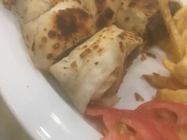 Abuşzade Döner & Kebap Salonu'nin yemek ve ambiyans fotoğrafları 4