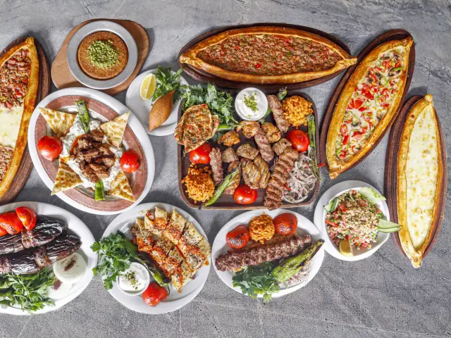 Tike Mediterranean Grill'nin yemek ve ambiyans fotoğrafları 1