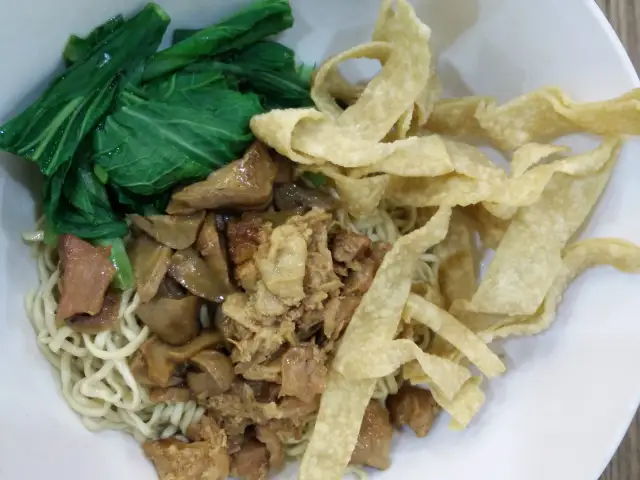 Gambar Makanan T&T Noodle House (Bakmi Camar) 15