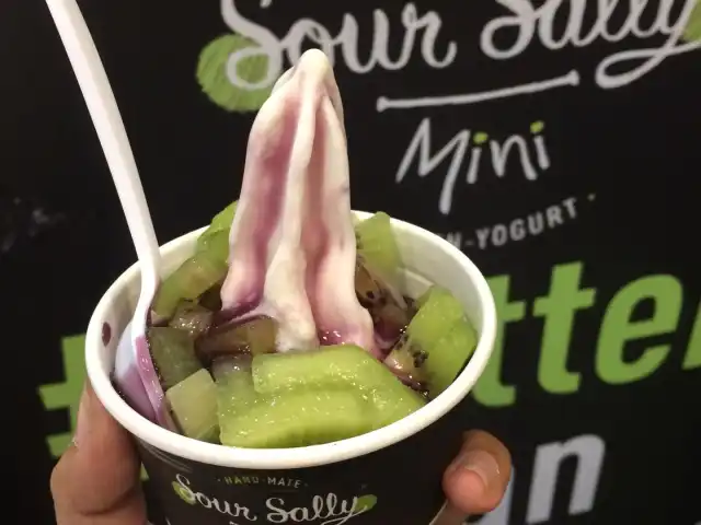 Gambar Makanan Sour Sally Mini 2