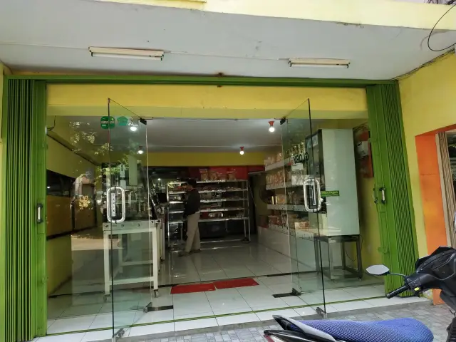 Gambar Makanan Glory Bakery 6