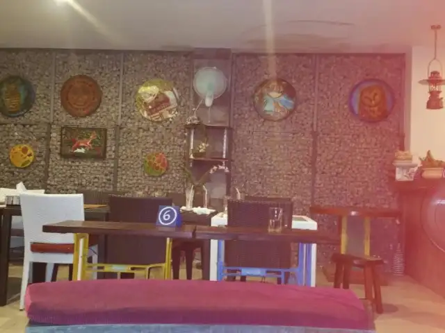 Gambar Makanan Gajah Biru Round Bar and Cafe 2