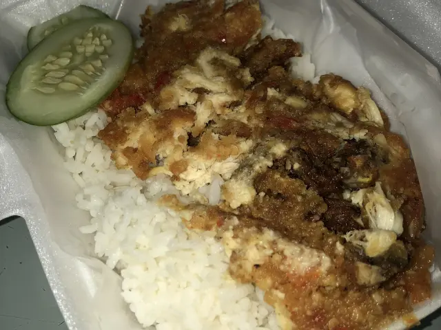 Gambar Makanan Ayam Geprek Si Gendut 12