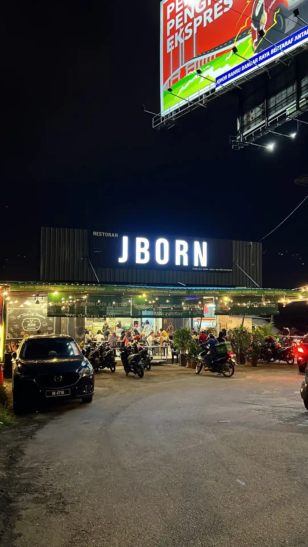 JBORN CAFE & BISTRO