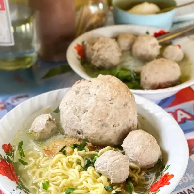 Mie Baso Karmel