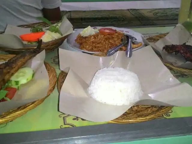 Gambar Makanan Lesehan Raos Eco 7