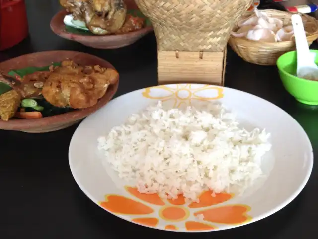 Ayam Penyet Teteh Food Photo 10