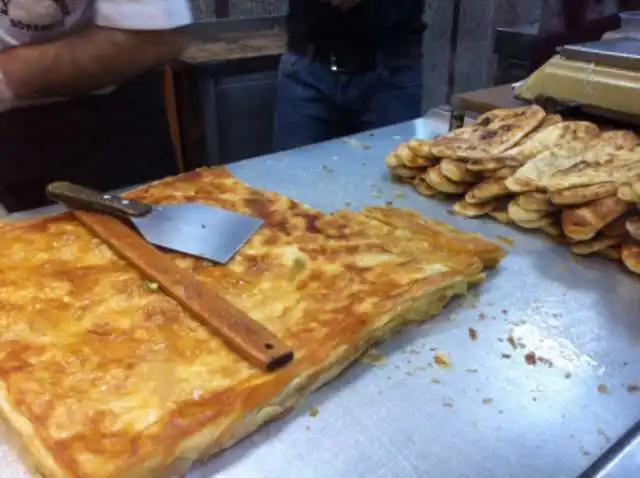 Kadıköy Merkez Börekçisi'nin yemek ve ambiyans fotoğrafları 13