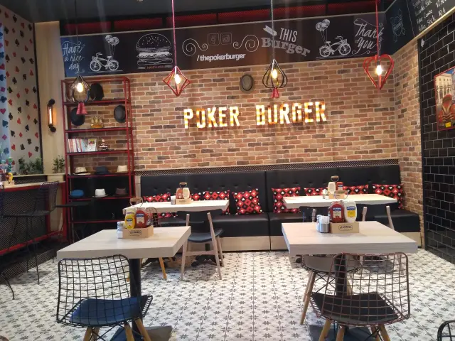The Poker Burger'nin yemek ve ambiyans fotoğrafları 4