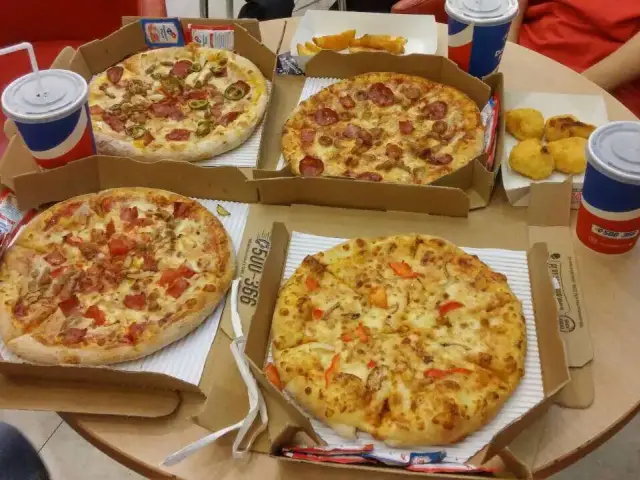 Gambar Makanan Domino's Pizza 10