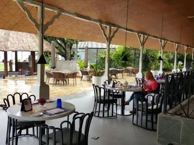 Gambar Makanan Bali Luna Restaurant 16