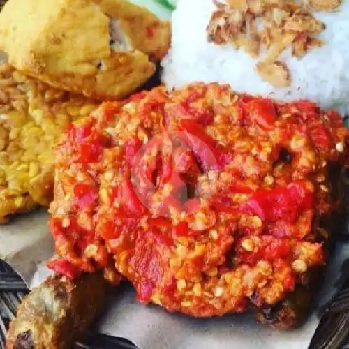 Gambar Makanan Ayam Bakar Nyonya, Kalimalang 20