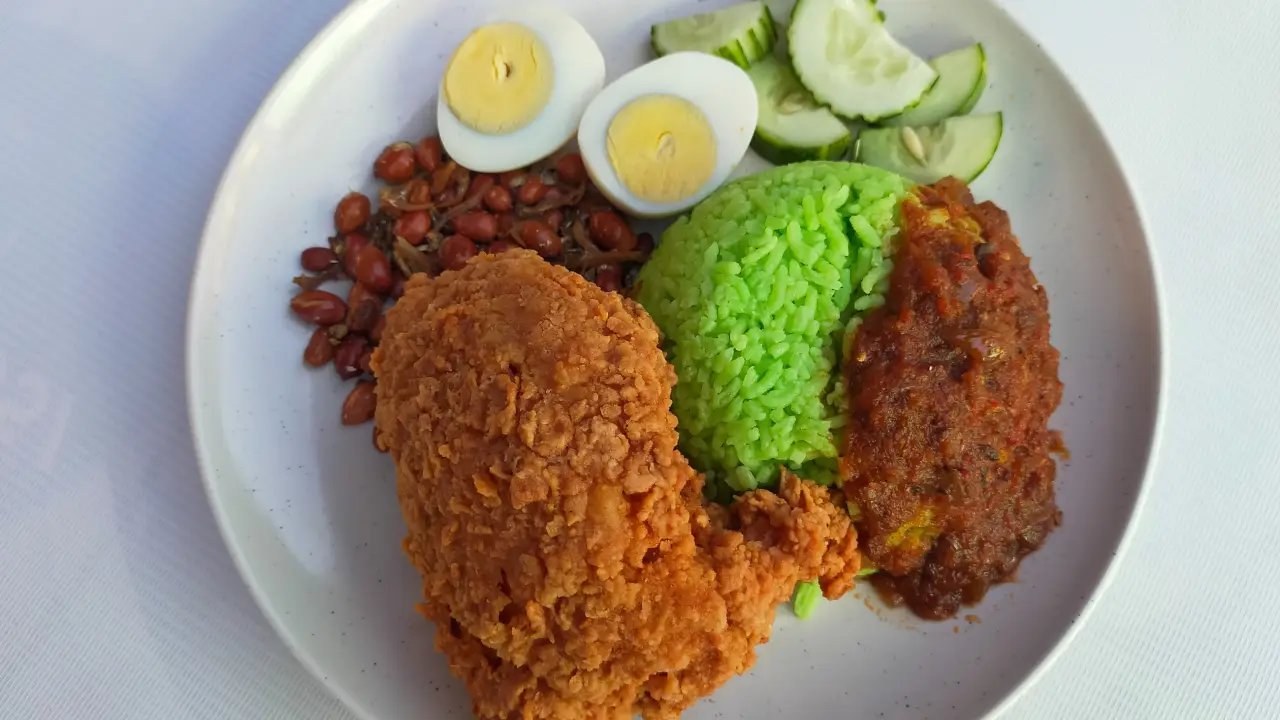 Warung Nasi Lemak Hijau Gombak