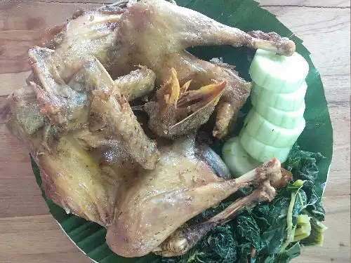 Ingkung Ayam Kampung Maknyuss