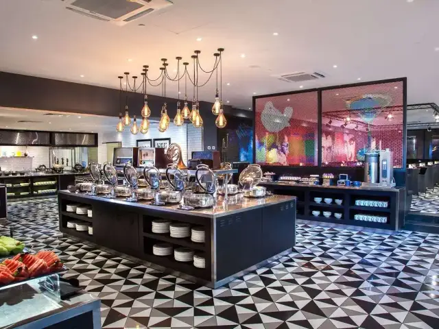 Gambar Makanan Starz Diner - Hard Rock Hotel 7