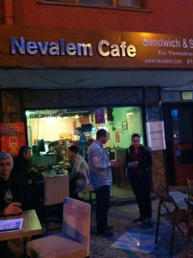 Nevale Cafe