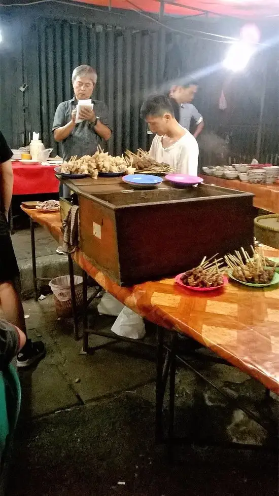 Gambar Makanan Sate Babi krekot 10