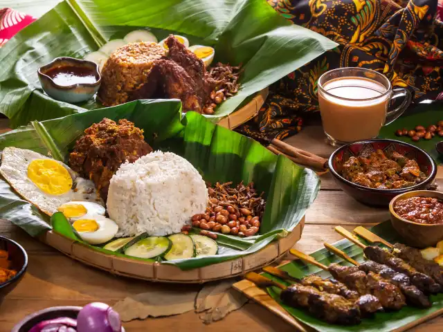 Nasi Lemak, by Rumah Nasi - Kuantan