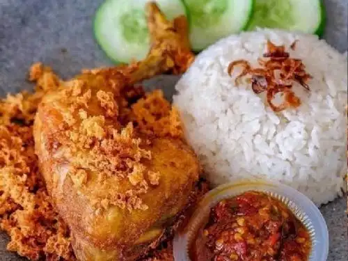 Ayam Kremes QQ ,Sultan Adam