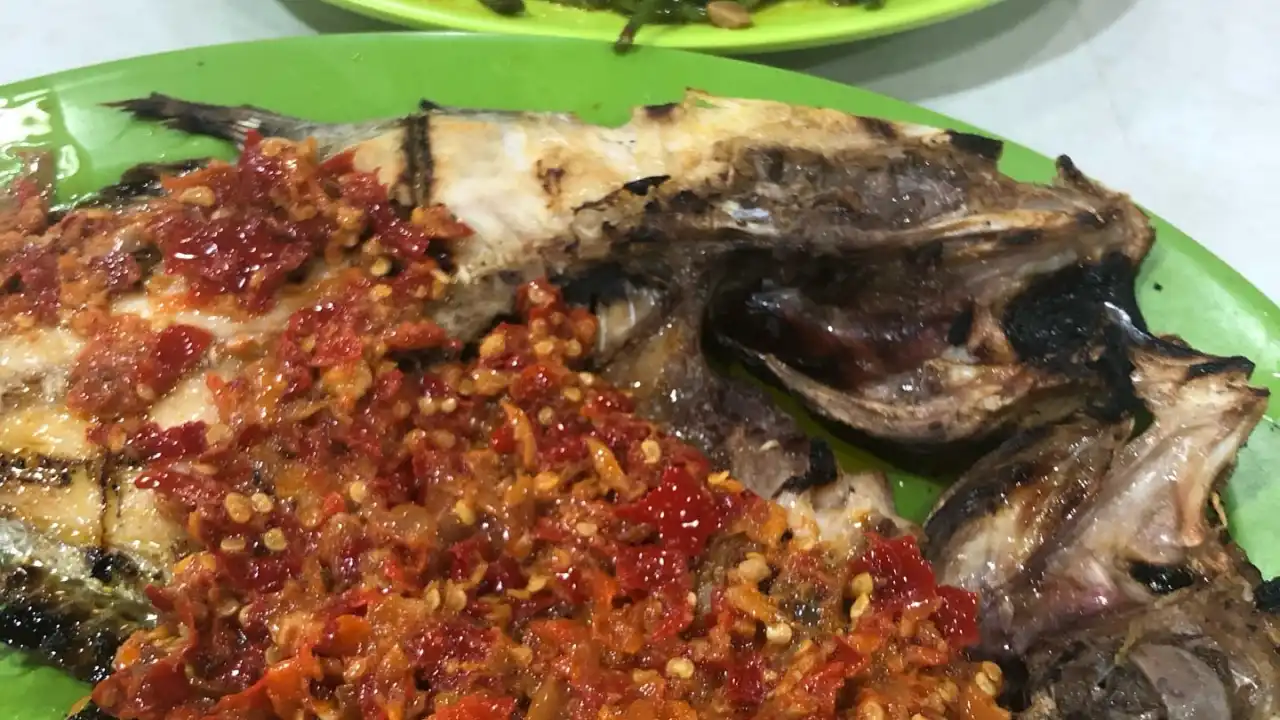 Seafood & Ikan Bakar "Bahari 52"