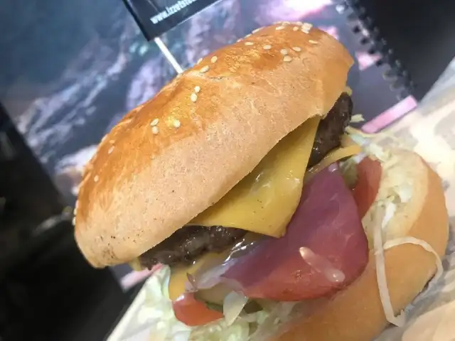 Burger Bucks & İzz-Et'nin yemek ve ambiyans fotoğrafları 11