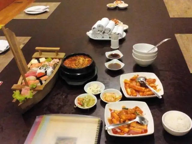 Gambar Makanan Silla (Korean Chinese Restaurant) 10