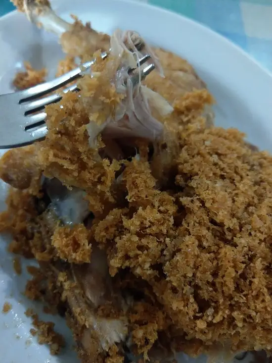 Gambar Makanan Ayam Goreng Suharti 11