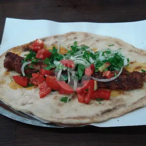 Gambar Makanan Istanbul Kebab Turki Asli, Jl. Pemuda No 75 Bojonegoro 2