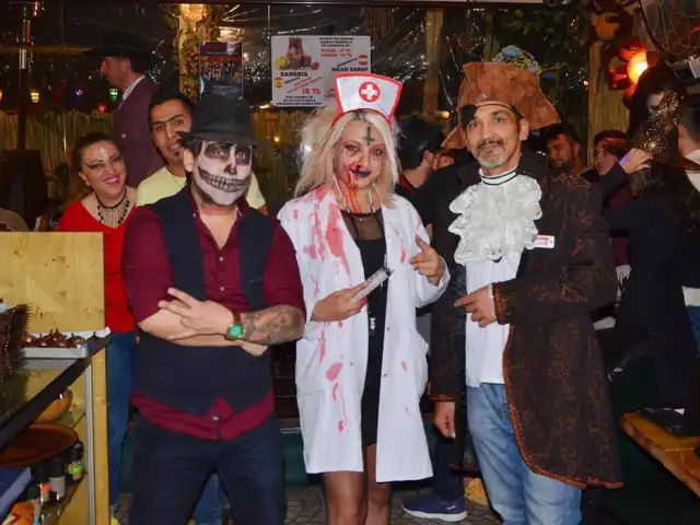 Turuncu Cafe & Pub & Fal & Tattoo & Kültür Eğlence Merkezi'nin yemek ve ambiyans fotoğrafları 22