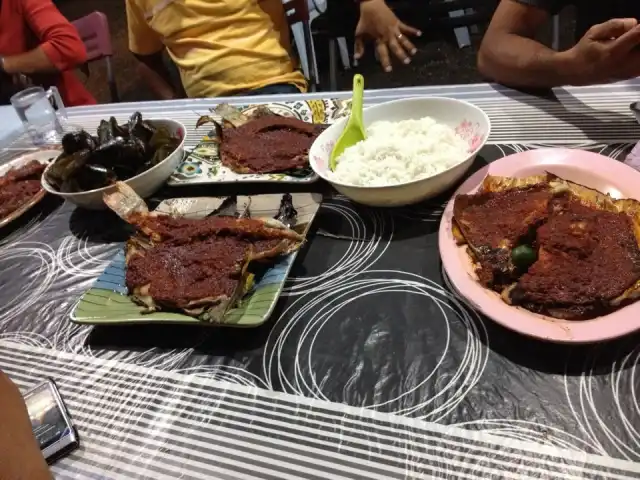 medan ikan bakar parit karang,muar Food Photo 2