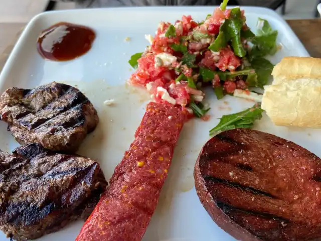 Ethçi Steakhouse'nin yemek ve ambiyans fotoğrafları 3
