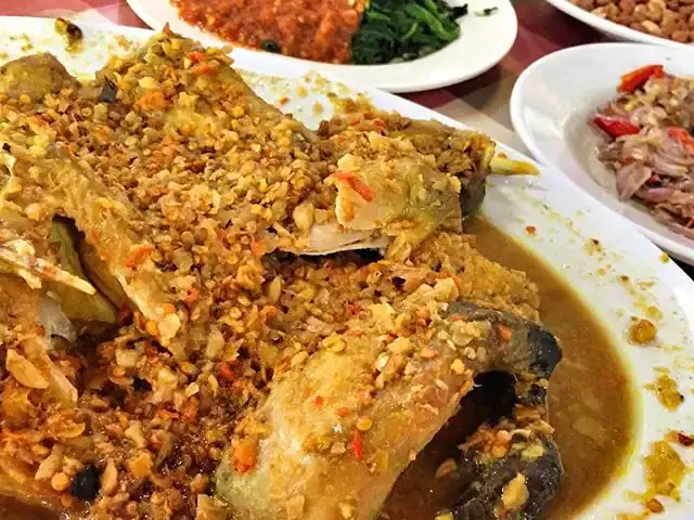 Gambar Makanan Ayam Betutu Khas Gilimanuk Bali 11