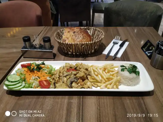 Parisa Coffee & Bistro'nin yemek ve ambiyans fotoğrafları 1