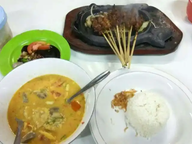 Gambar Makanan Sop & Sate Kambing Bang Hasan Kumis 12