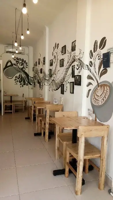 Gambar Makanan Refresh Coffee Shop 8
