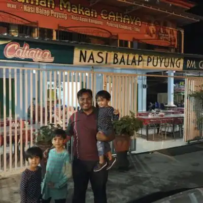 Rumah Makan Cahaya