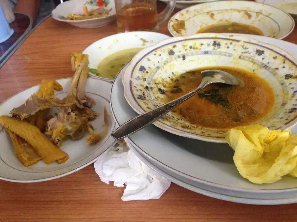 Warung Opor Ayam Kuning H. Sa'adih