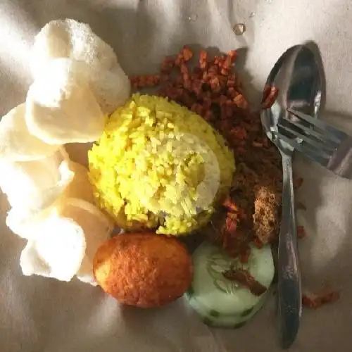 Gambar Makanan Nasi Kuning dan Lontong Sayur Bu Tuti, Babarsari 4