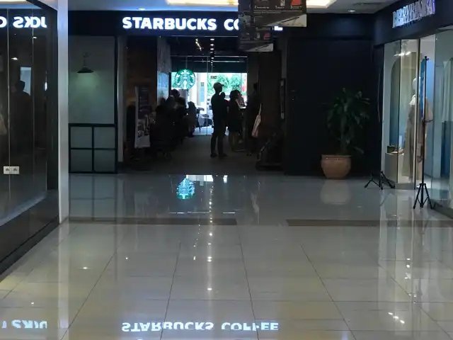 Gambar Makanan Starbucks 6