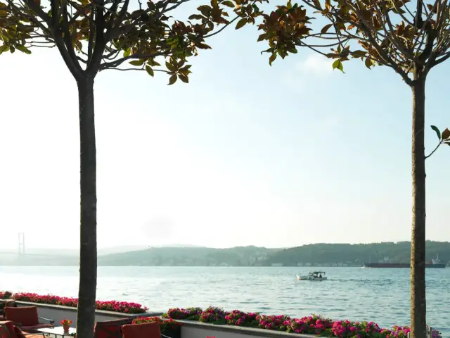 Yalı Lounge - Four Seasons Hotel Bosphorus'nin yemek ve ambiyans fotoğrafları 6